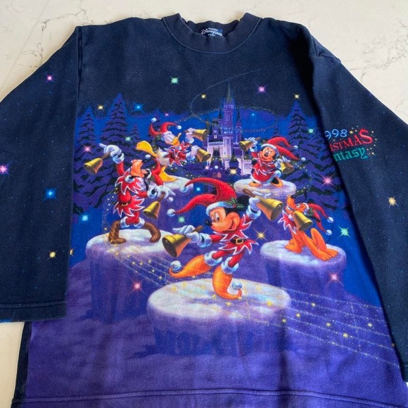 Vintage Tokyo Disneyland‎ 1998 Christmas fantasy sweatshirt - Picture 7 of 8